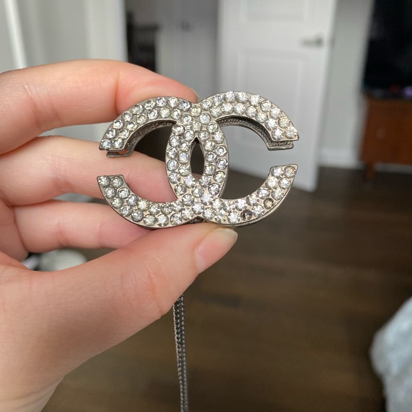 Chanel pendant with crystals - Picture 4 of 4